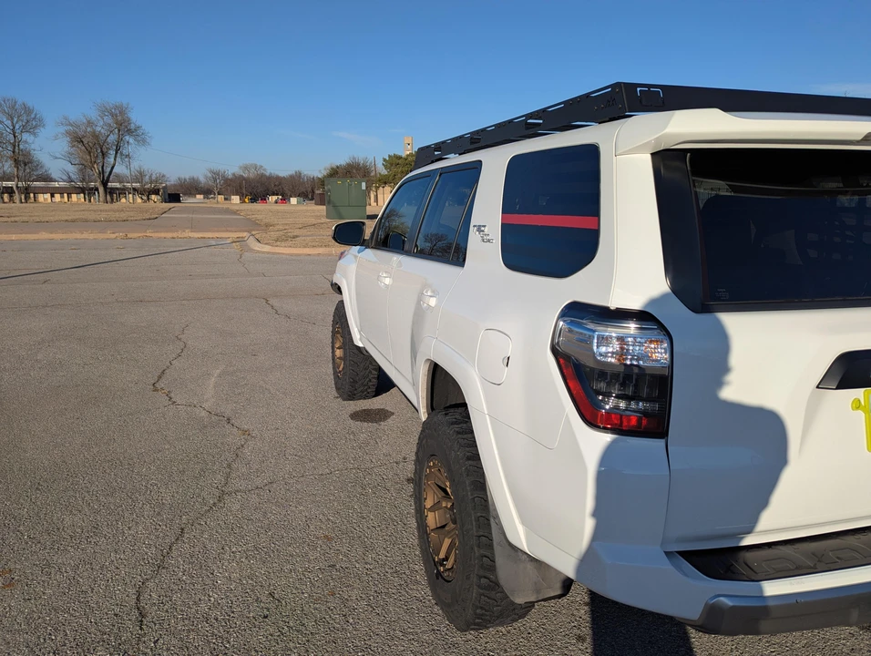 2018 Toyota 4Runner 5th Gen - Image 25 of 31