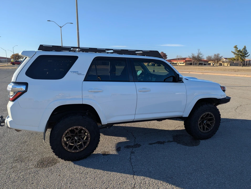 2018 Toyota 4Runner 5th Gen - Image 11 of 31