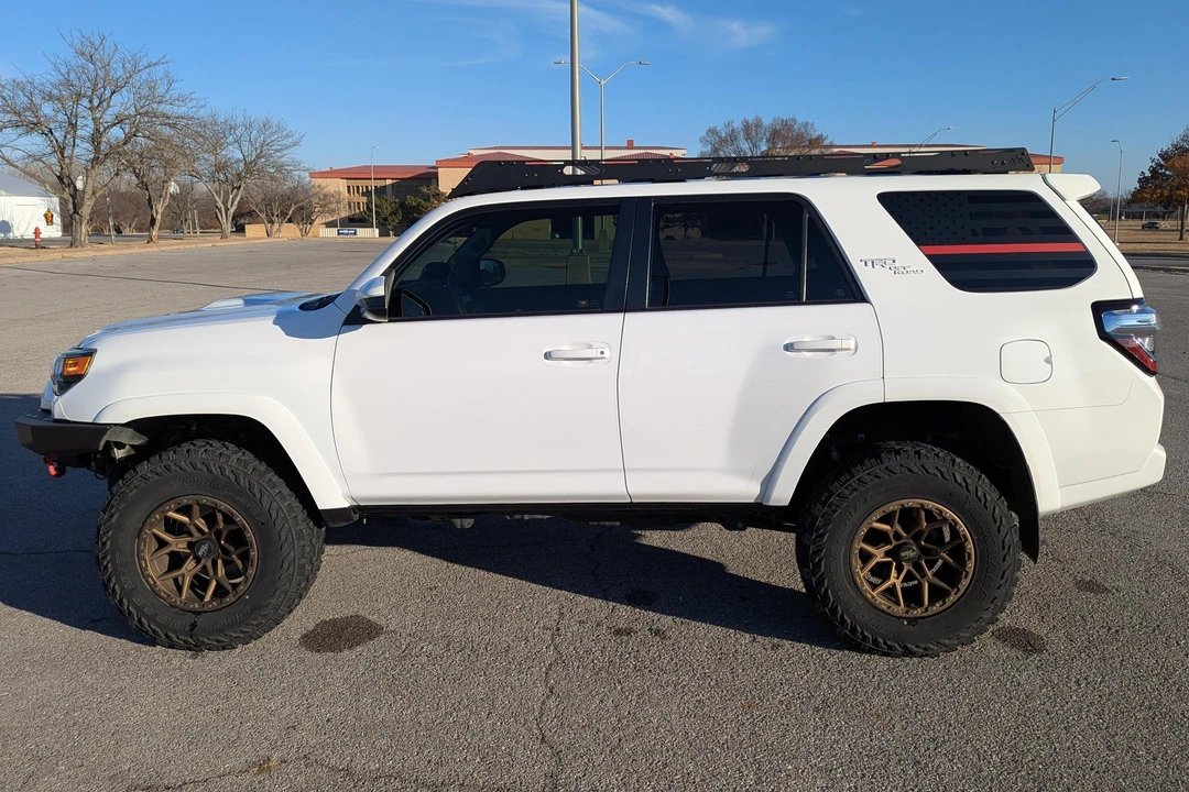 2018 Toyota 4Runner 5th Gen - Image 3 of 31