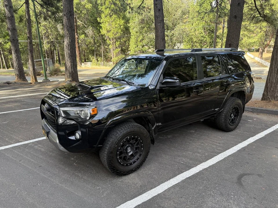 2018 Toyota 4Runner 5th Gen - Image 2 of 16