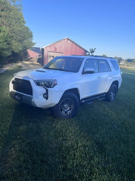 2018 Toyota 4Runner 5th Gen - Image 2 of 31