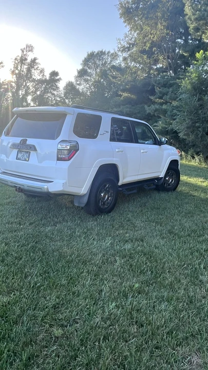 2018 Toyota 4Runner 5th Gen - Image 6 of 31