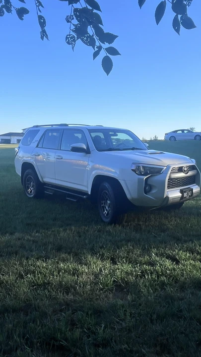 2018 Toyota 4Runner 5th Gen - Image 9 of 31