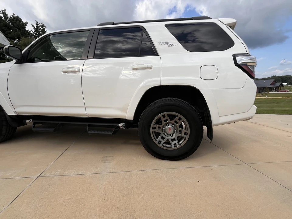 2018 Toyota 4Runner 5th Gen - Image 15 of 31