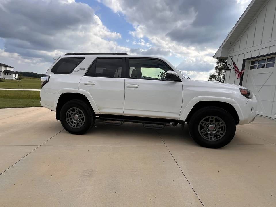 2018 Toyota 4Runner 5th Gen - Image 14 of 31