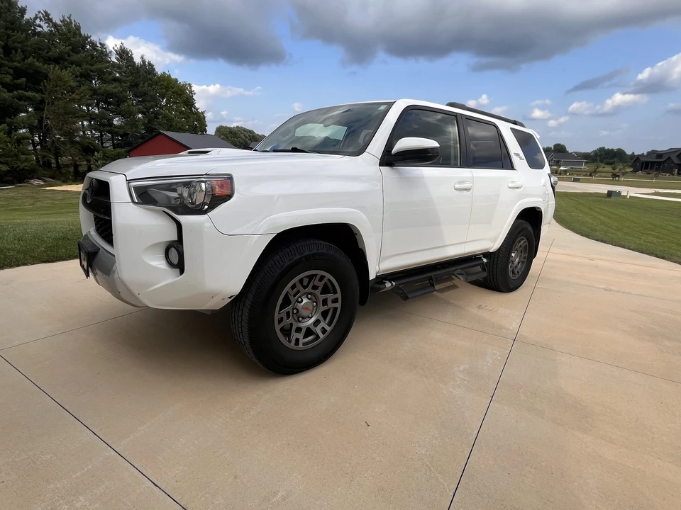 2018 Toyota 4Runner 5th Gen - Image 11 of 31