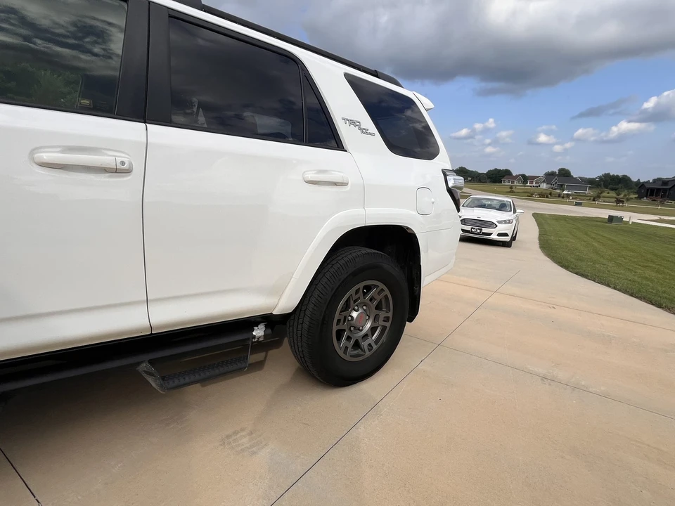 2018 Toyota 4Runner 5th Gen - Image 18 of 31