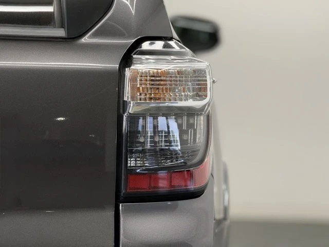 2018 Toyota 4Runner 5th Gen - Image 7 of 12