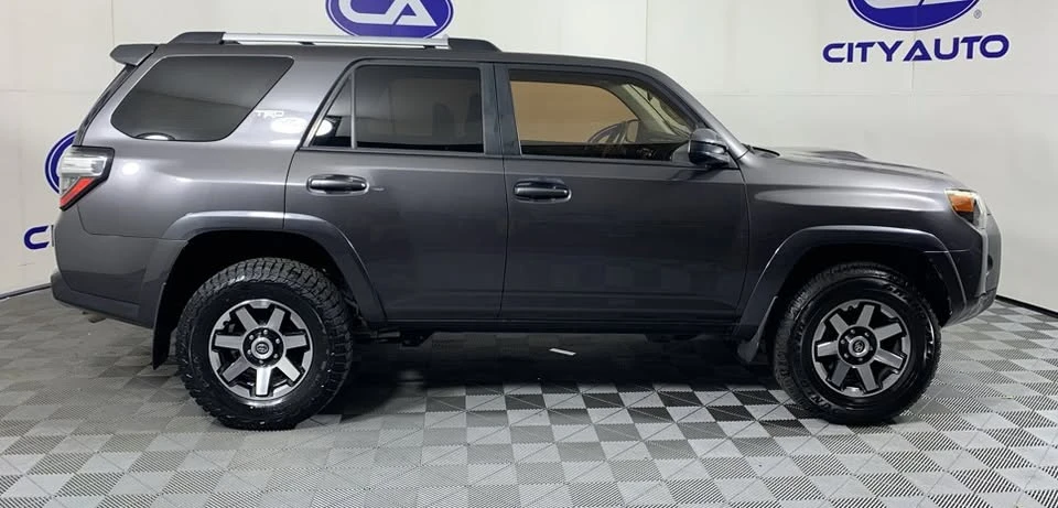 2018 Toyota 4Runner 5th Gen - Image 8 of 12