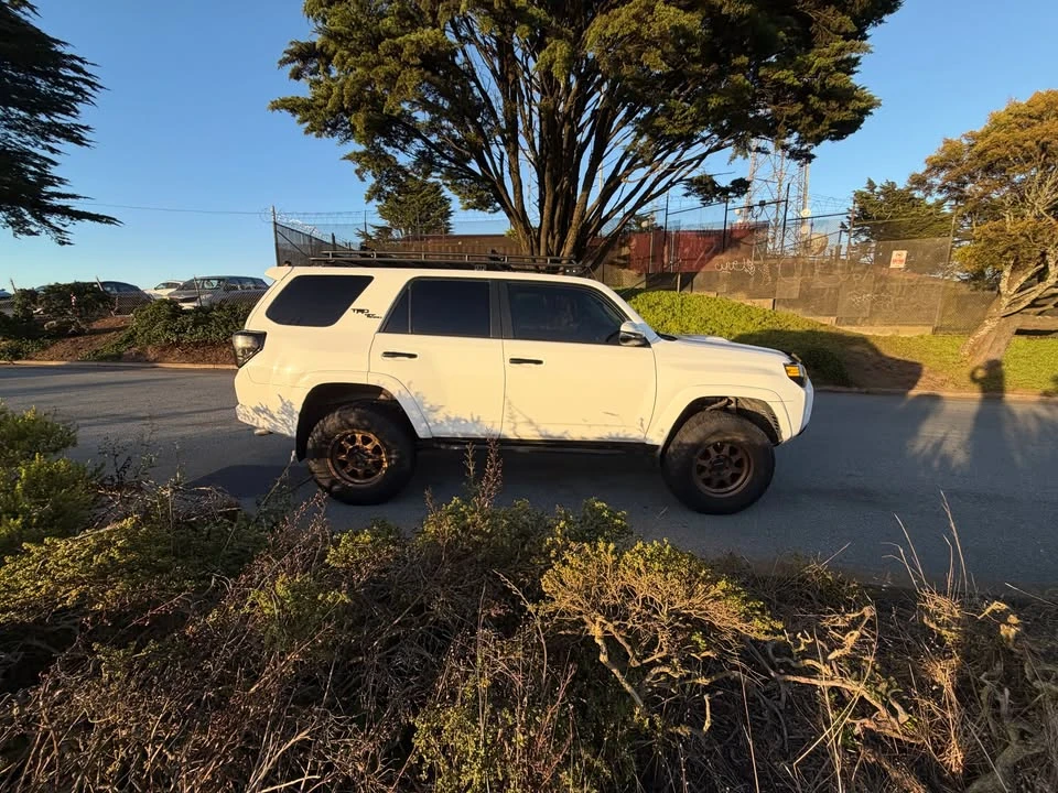 2018 Toyota 4Runner 5th Gen - Image 6 of 12
