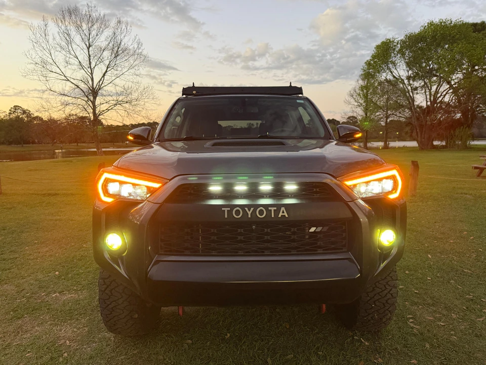 2018 Toyota 4Runner 5th Gen - Image 8 of 31