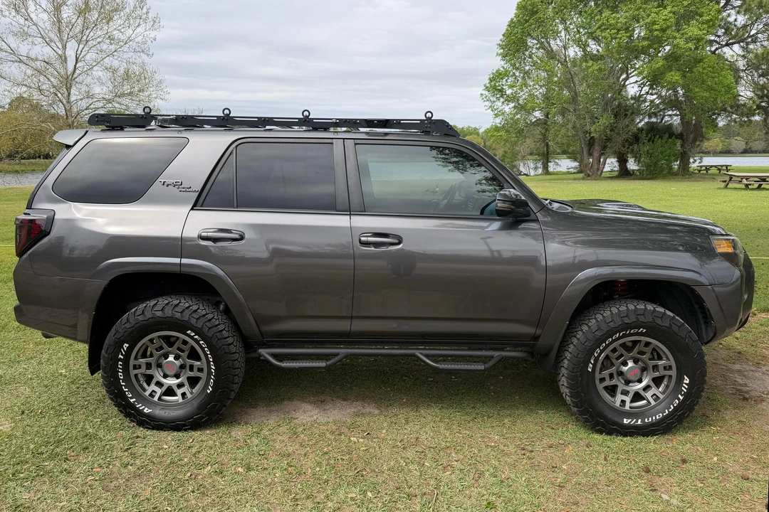 2018 Toyota 4Runner 5th Gen - Image 3 of 31