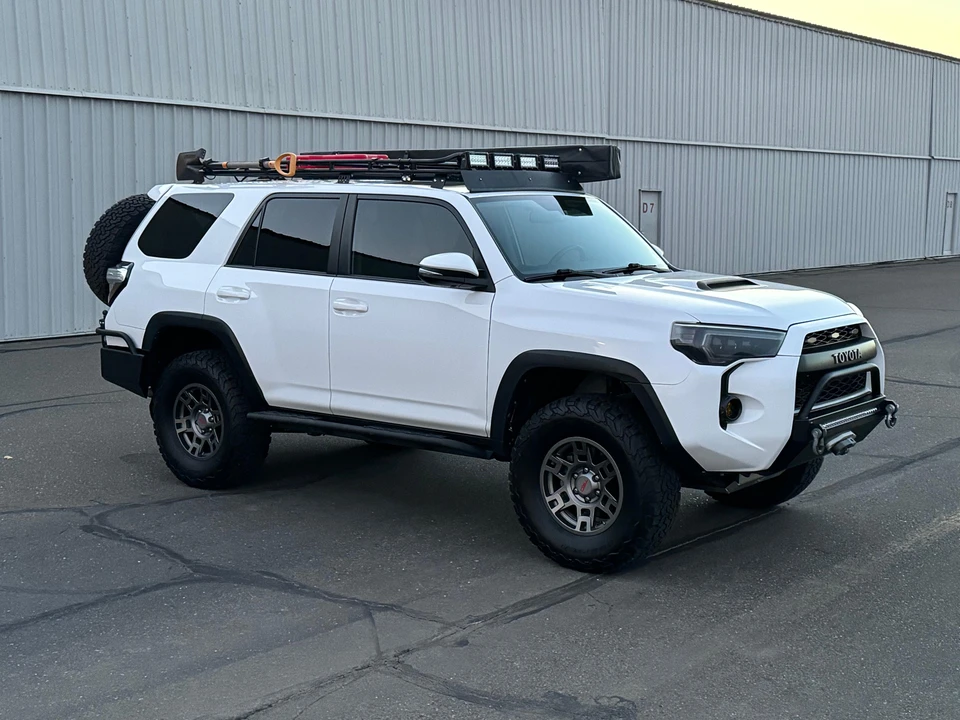 2018 Toyota 4Runner 5th Gen - Image 18 of 31