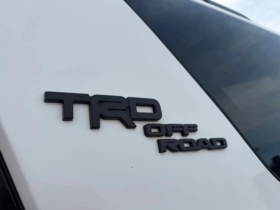 2018 Toyota 4Runner 5th Gen - Image 15 of 16