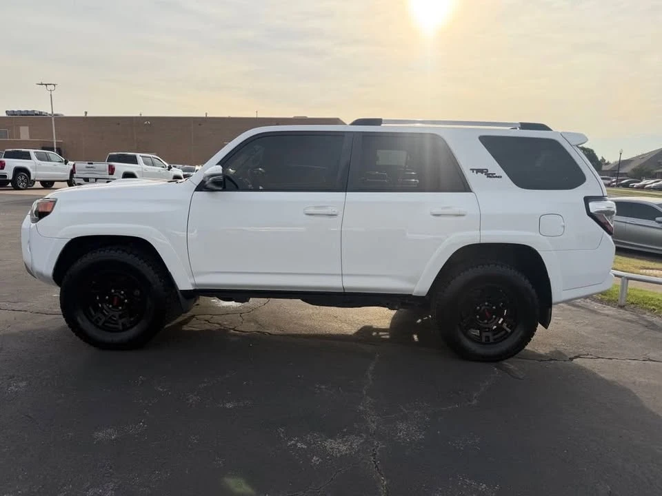 2018 Toyota 4Runner 5th Gen - Image 11 of 16