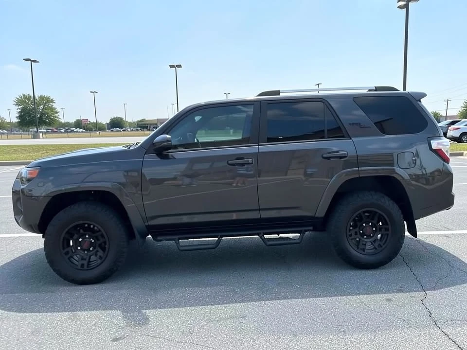 2018 Toyota 4Runner 5th Gen - Image 2 of 15