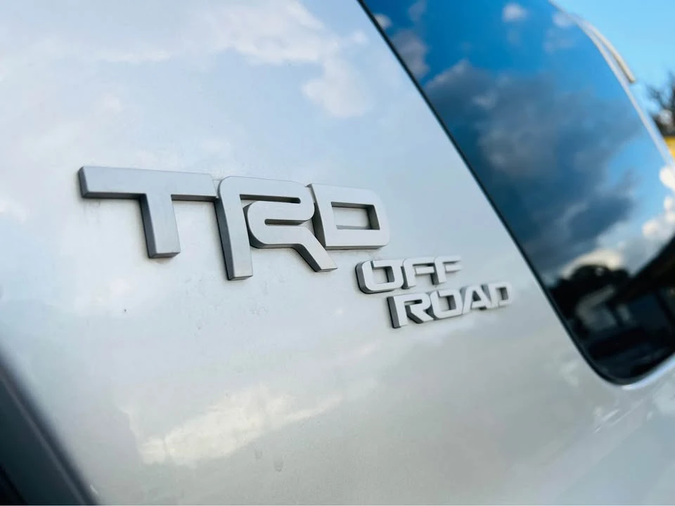 2018 Toyota 4Runner 5th Gen - Image 9 of 18