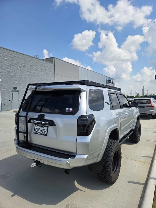 2018 Toyota 4Runner 5th Gen - Image 4 of 9