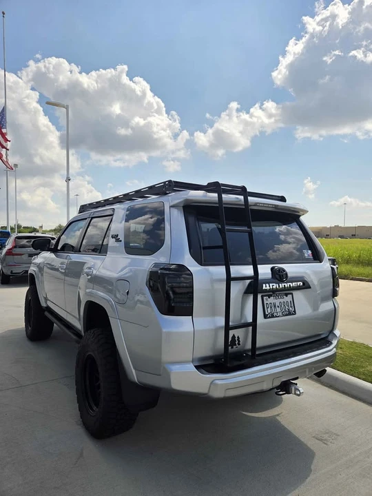 2018 Toyota 4Runner 5th Gen - Image 3 of 9