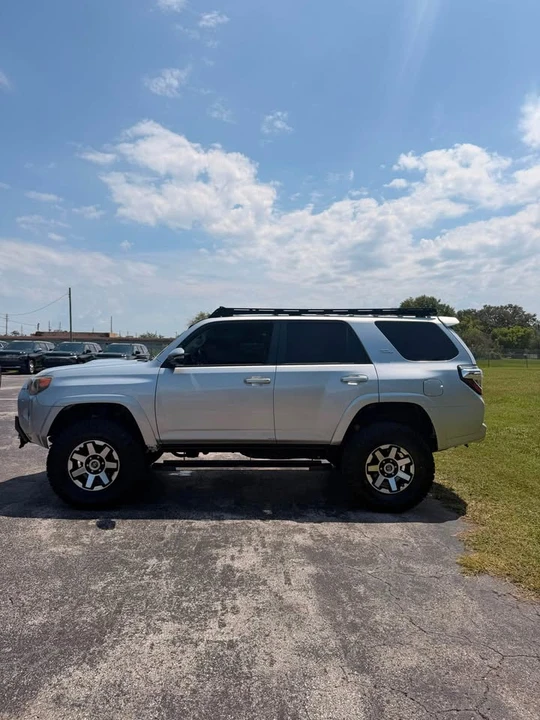2018 Toyota 4Runner 5th Gen - Image 8 of 17