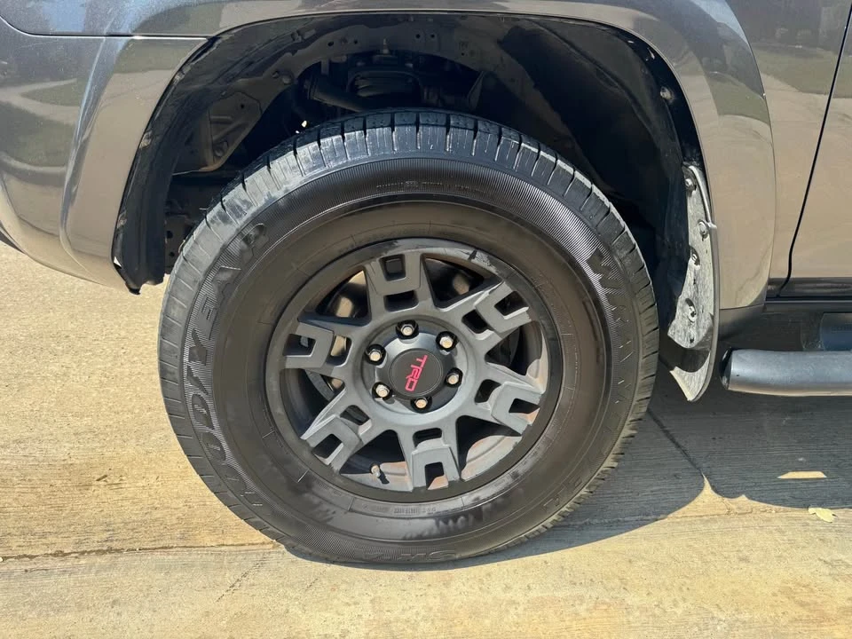 2018 Toyota 4Runner 5th Gen - Image 5 of 19