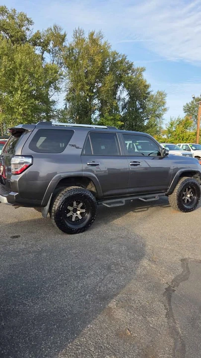 2018 Toyota 4Runner 5th Gen - Image 4 of 17