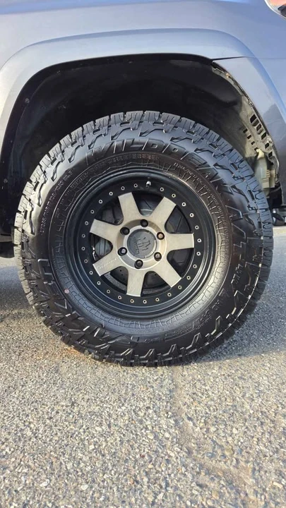 2018 Toyota 4Runner 5th Gen - Image 16 of 17