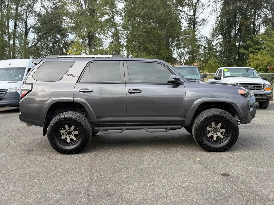 2018 Toyota 4Runner 5th Gen - Image 8 of 19