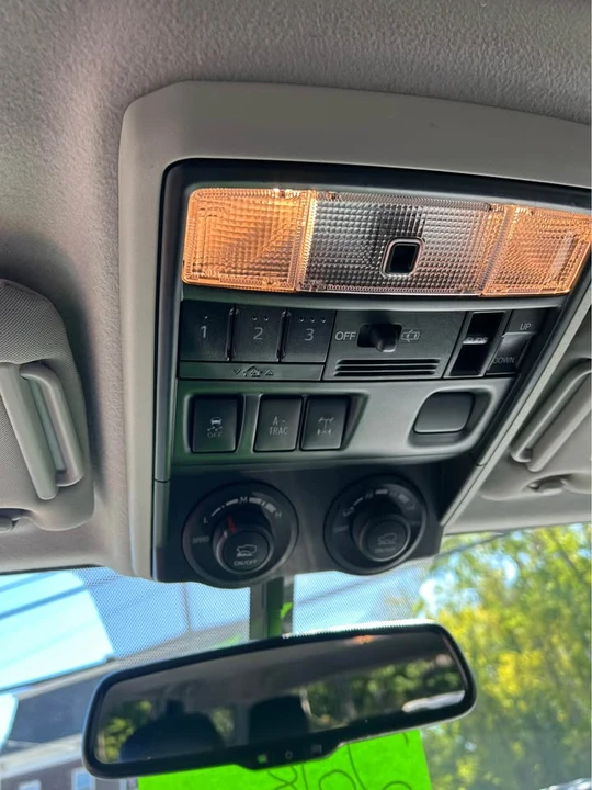 2018 Toyota 4Runner 5th Gen - Image 11 of 16