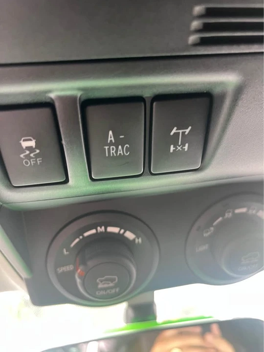 2018 Toyota 4Runner 5th Gen - Image 16 of 20