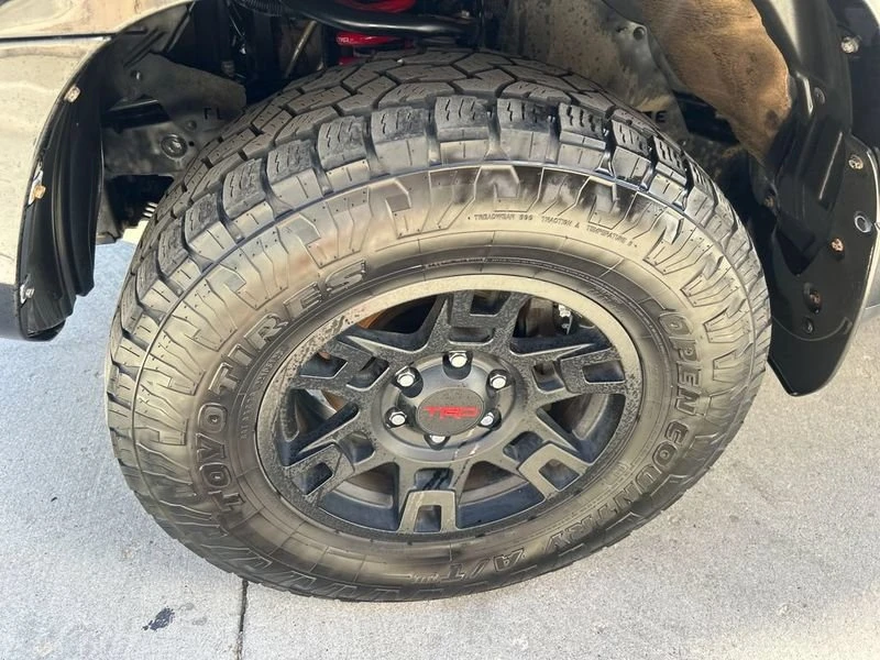 2018 Toyota 4Runner 5th Gen - Image 17 of 19