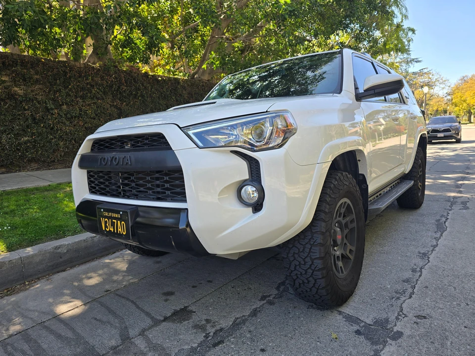 2018 Toyota 4Runner 5th Gen - Image 12 of 31