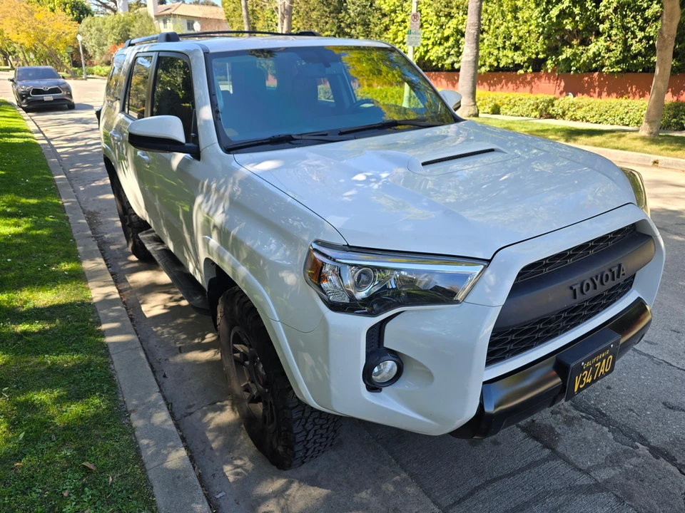 2018 Toyota 4Runner 5th Gen - Image 28 of 31