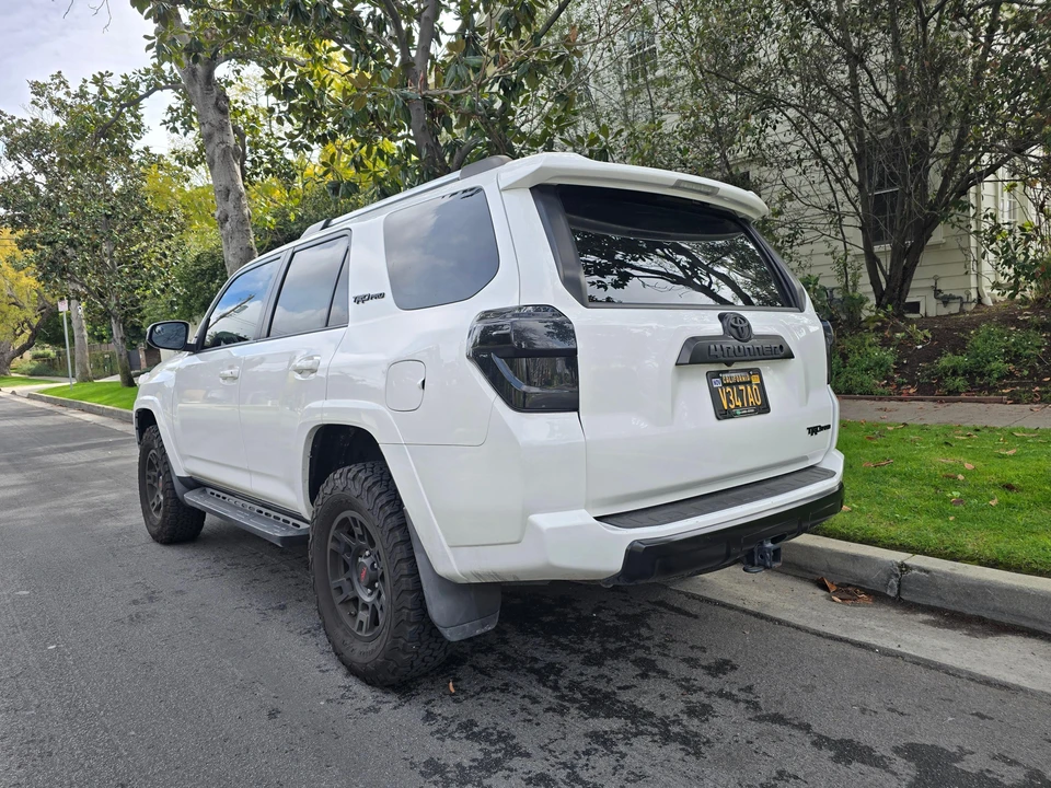 2018 Toyota 4Runner 5th Gen - Image 17 of 31