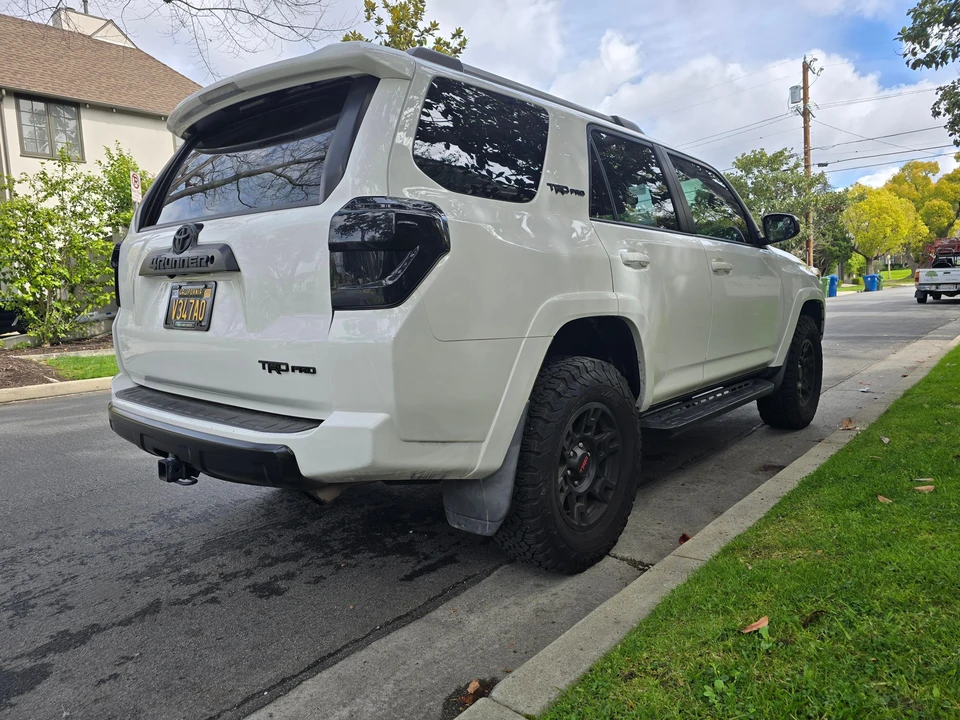 2018 Toyota 4Runner 5th Gen - Image 23 of 31