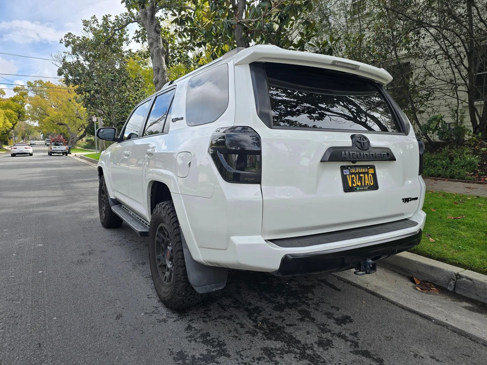 2018 Toyota 4Runner 5th Gen - Image 18 of 31