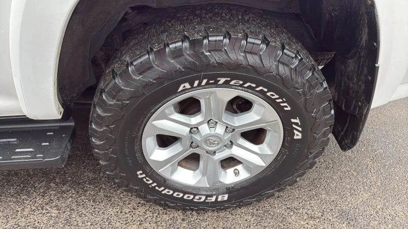 2018 Toyota 4Runner 5th Gen - Image 9 of 12