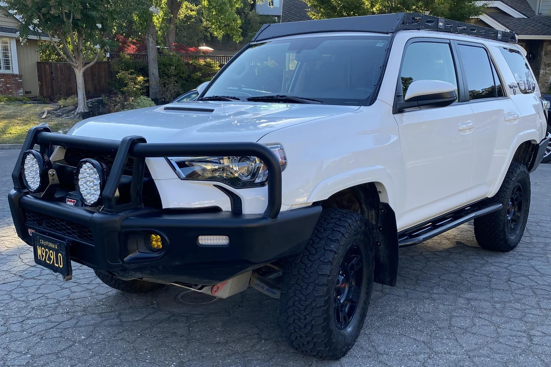 2018 Toyota 4Runner 5th Gen - Image 9 of 31