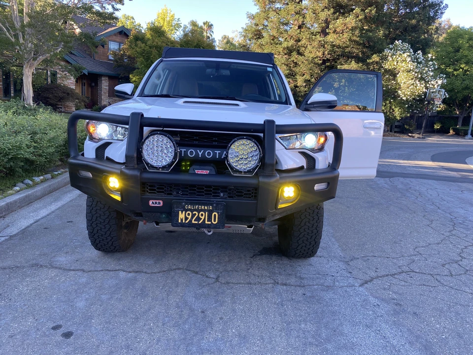 2018 Toyota 4Runner 5th Gen - Image 8 of 31