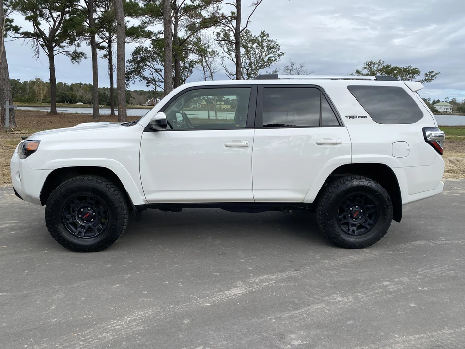2018 Toyota 4Runner 5th Gen - Image 3 of 31
