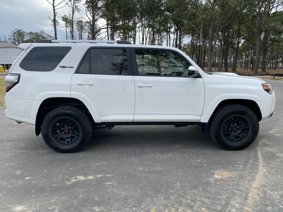 2018 Toyota 4Runner 5th Gen - Image 16 of 31