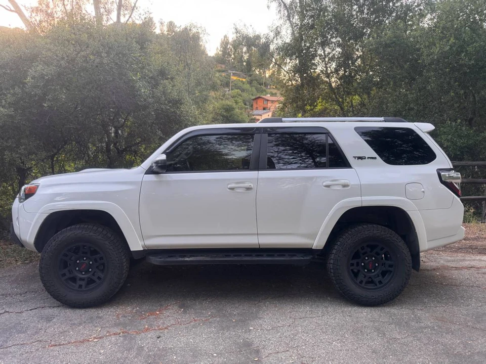2018 Toyota 4Runner 5th Gen - Image 2 of 8