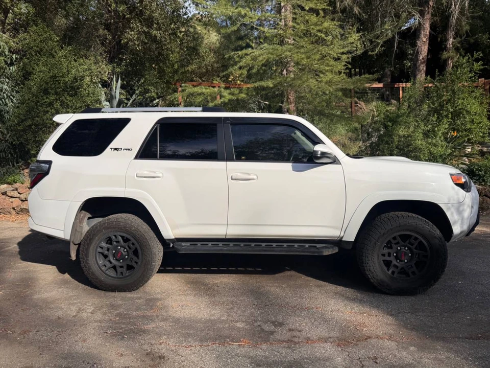 2018 Toyota 4Runner 5th Gen - Image 3 of 8