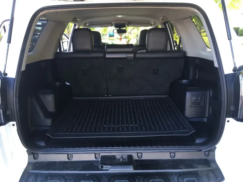 2018 Toyota 4Runner 5th Gen - Image 4 of 10