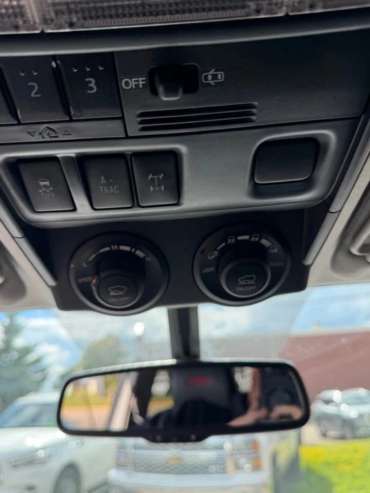 2018 Toyota 4Runner 5th Gen - Image 19 of 20