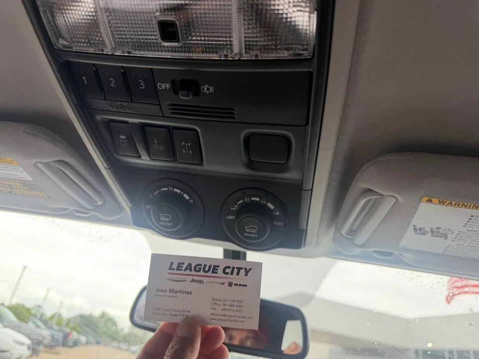 2018 Toyota 4Runner 5th Gen - Image 14 of 17