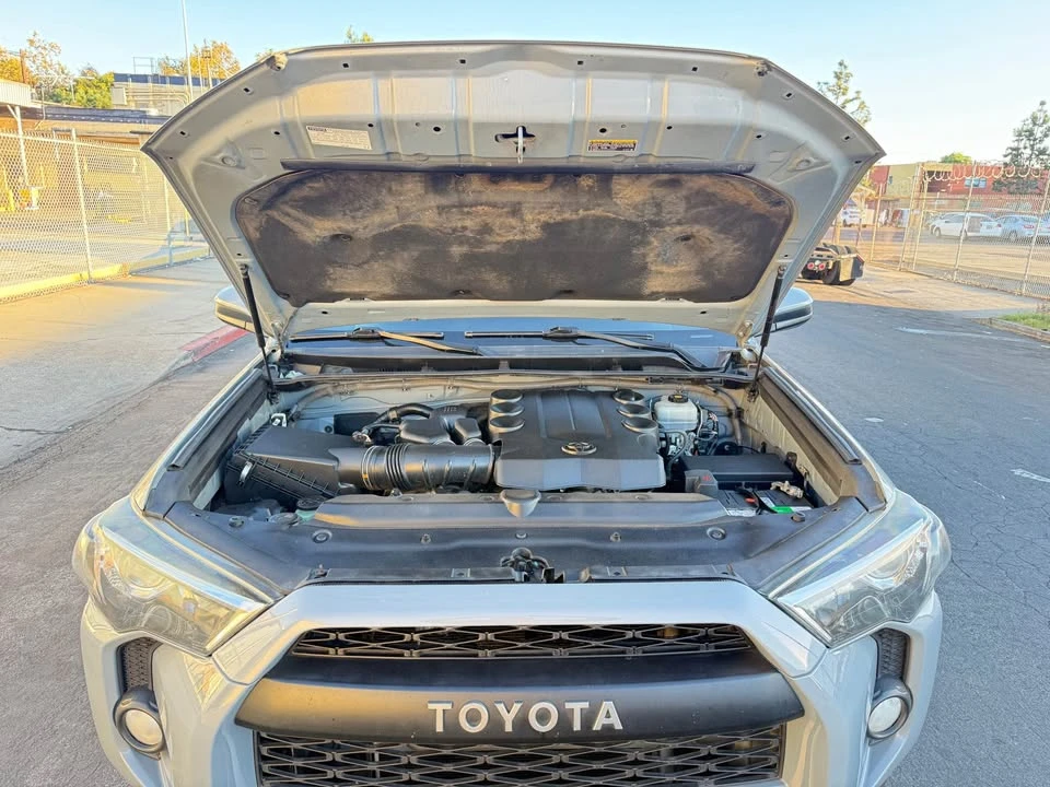2018 Toyota 4Runner 5th Gen - Image 18 of 19