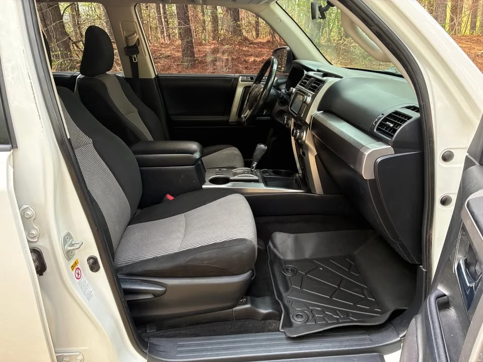 2018 Toyota 4Runner 5th Gen - Image 9 of 11