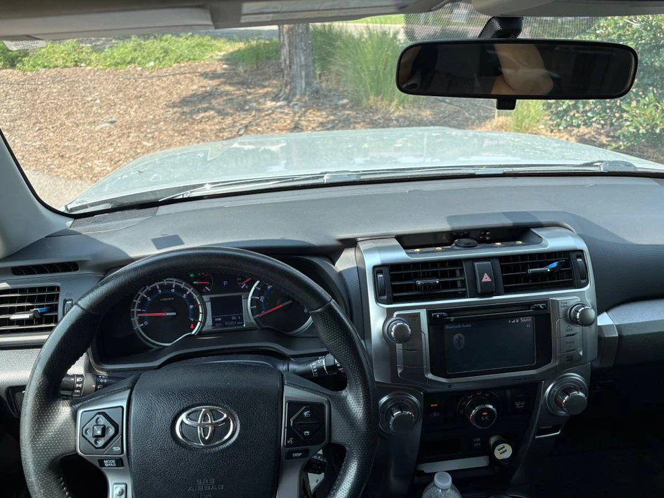 2018 Toyota 4Runner 5th Gen - Image 8 of 10