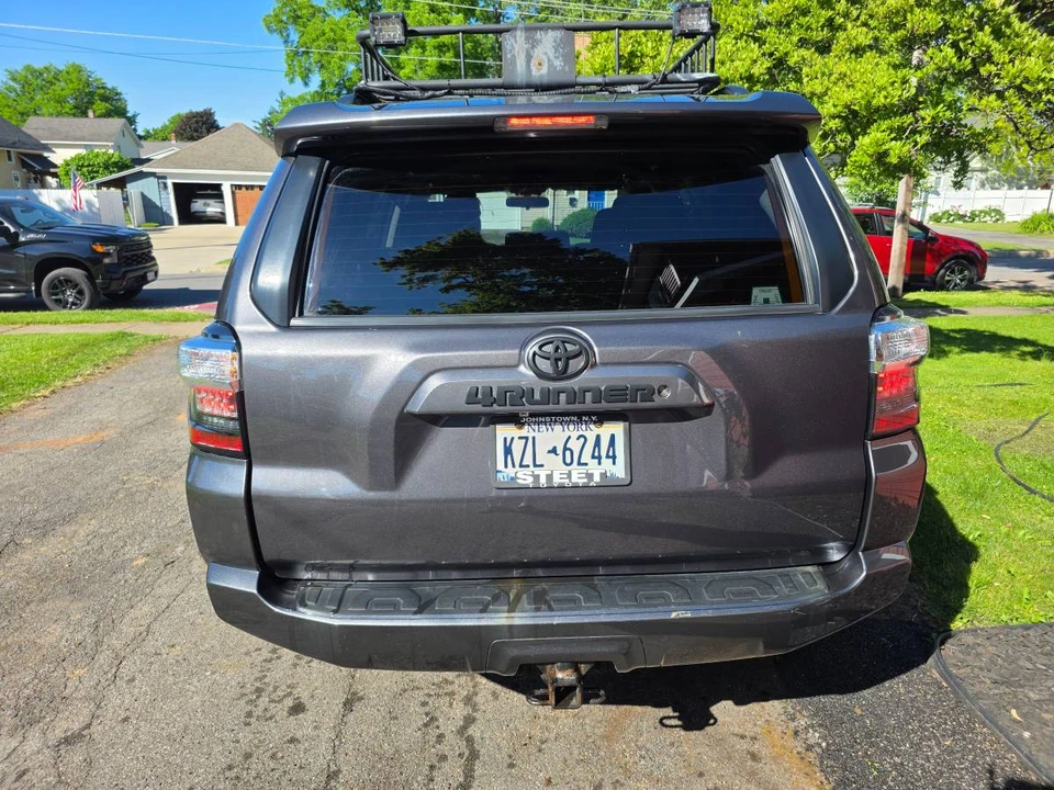 2018 Toyota 4Runner 5th Gen - Image 4 of 12